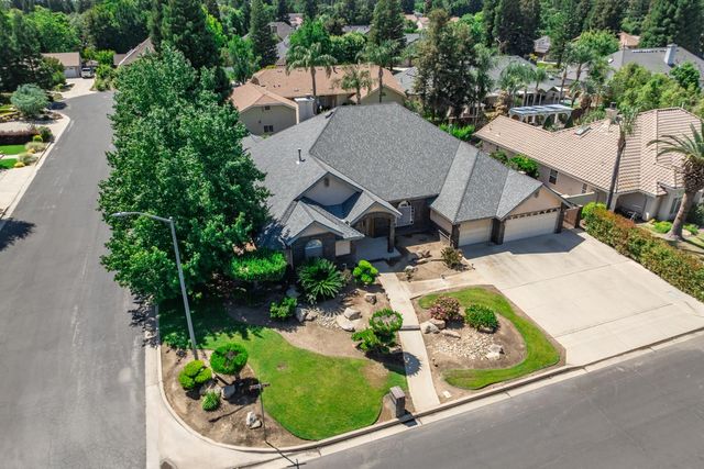 2876 Carolina Avenue, Clovis, CA 93611