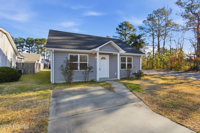 210 Oakwood Lane, Elizabeth City, NC 27909