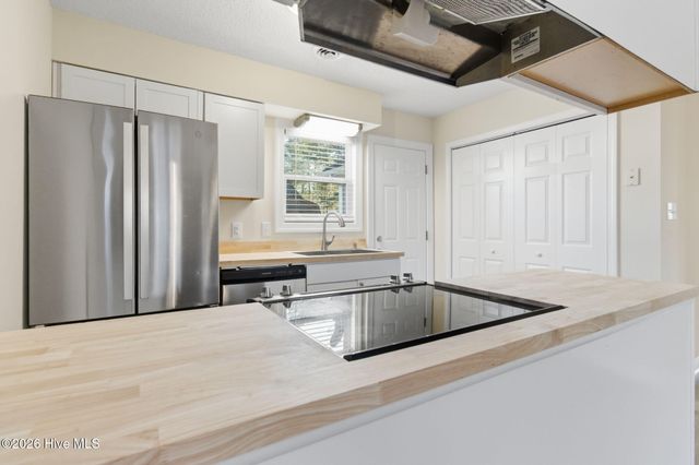 210 Oakwood Lane, Elizabeth City, NC 27909