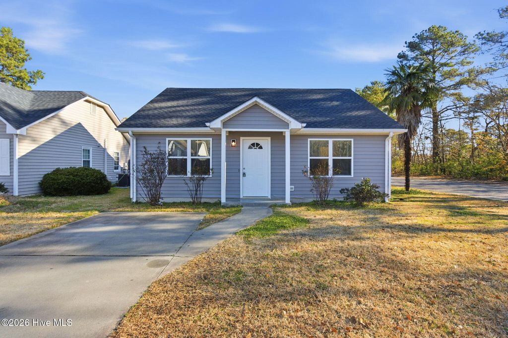 210 Oakwood Lane, Elizabeth City, NC 27909