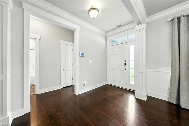 1018 Pernell LN, Chesapeake, VA 23322