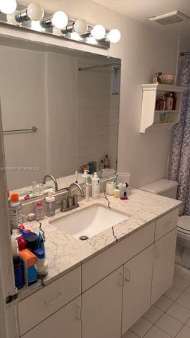 269 NW 7th St 216, Miami, FL 33136