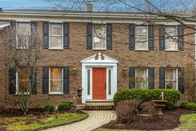 9 Devonshire Lane, Lincolnshire, IL 60069