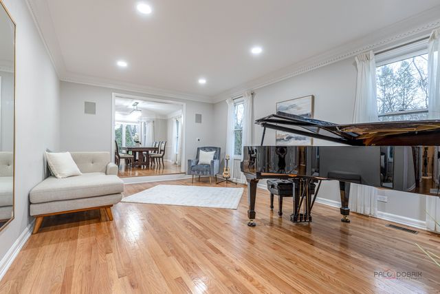 9 Devonshire Lane, Lincolnshire, IL 60069