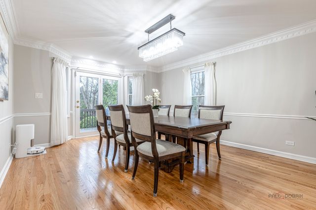 9 Devonshire Lane, Lincolnshire, IL 60069