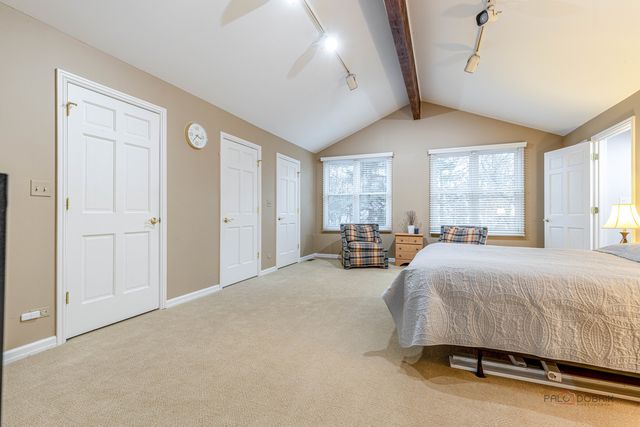 9 Devonshire Lane, Lincolnshire, IL 60069