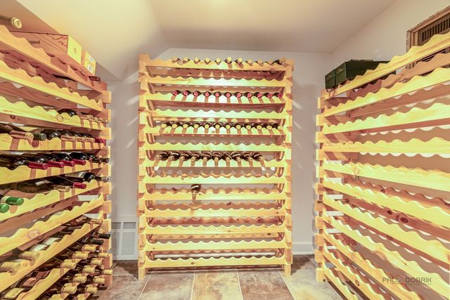 9 Devonshire Lane, Lincolnshire, IL 60069