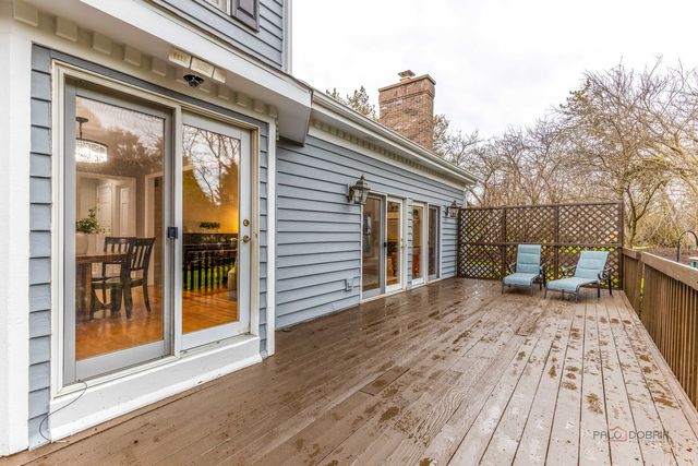 9 Devonshire Lane, Lincolnshire, IL 60069