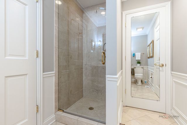 9 Devonshire Lane, Lincolnshire, IL 60069