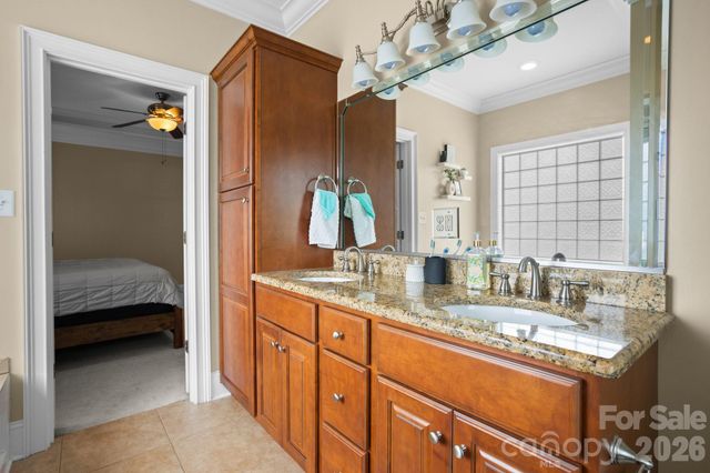 104 Castle Pines Lane, Statesville, NC 28625