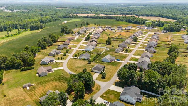 104 Castle Pines Lane, Statesville, NC 28625