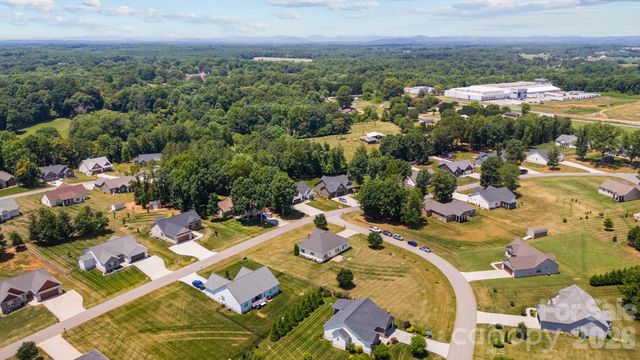 104 Castle Pines Lane, Statesville, NC 28625