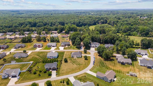104 Castle Pines Lane, Statesville, NC 28625