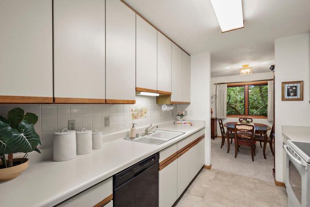 151 Ponwood Circle, Madison, WI 53717