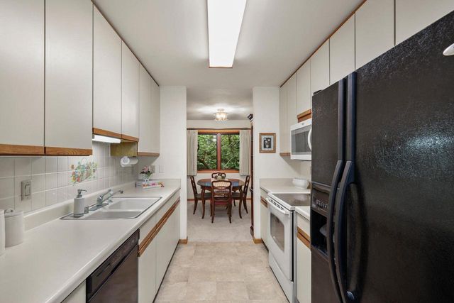 151 Ponwood Circle, Madison, WI 53717