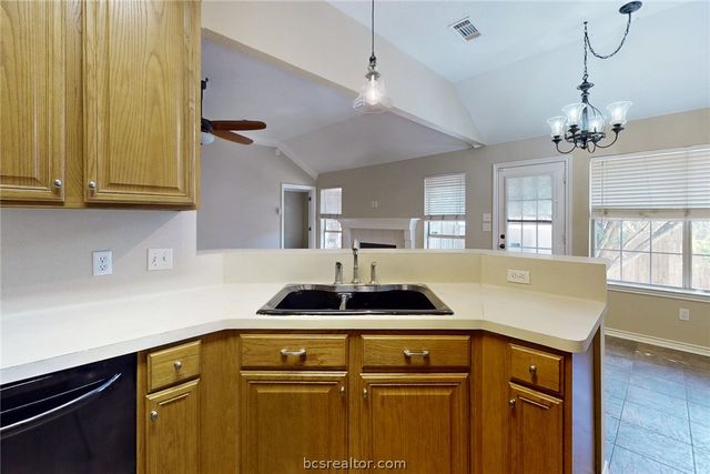 2817 Brandywine Circle, Bryan, TX 77807