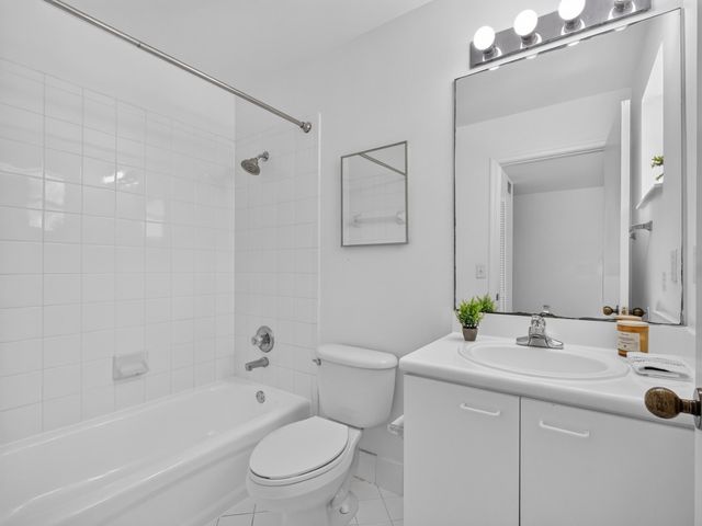 2391 Pasadena Way, Weston, FL 33327