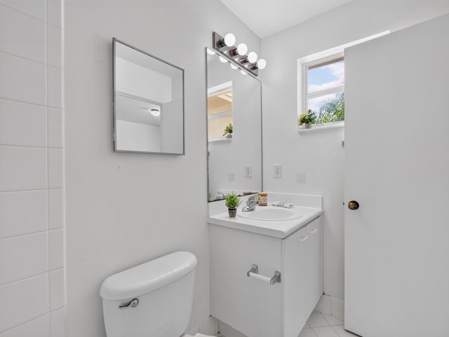 2391 Pasadena Way, Weston, FL 33327