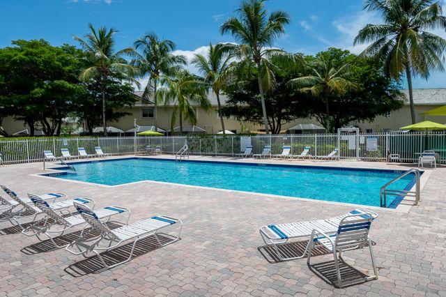 2391 Pasadena Way, Weston, FL 33327