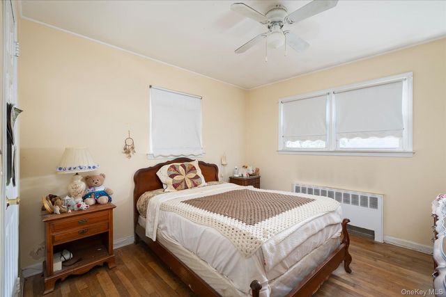 145 Arthur Avenue, Floral Park, NY 11001