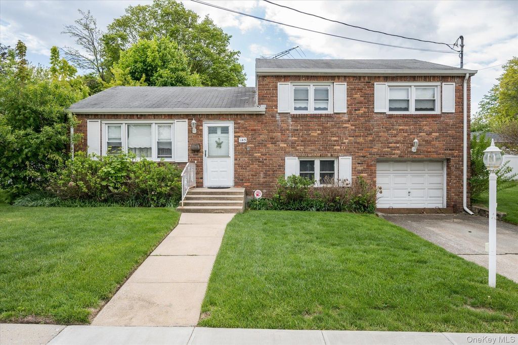 145 Arthur Avenue, Floral Park, NY 11001