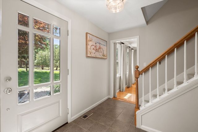 2 Garrison Ln, Southborough, MA 01772