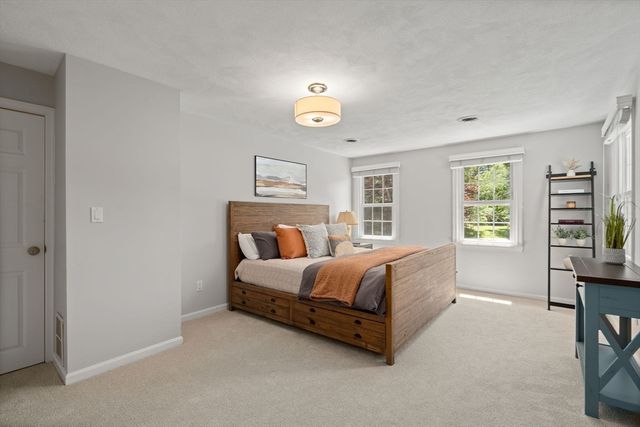 2 Garrison Ln, Southborough, MA 01772