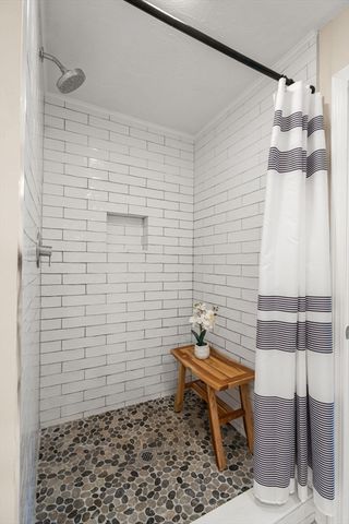 2 Garrison Ln, Southborough, MA 01772