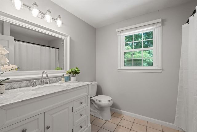 2 Garrison Ln, Southborough, MA 01772