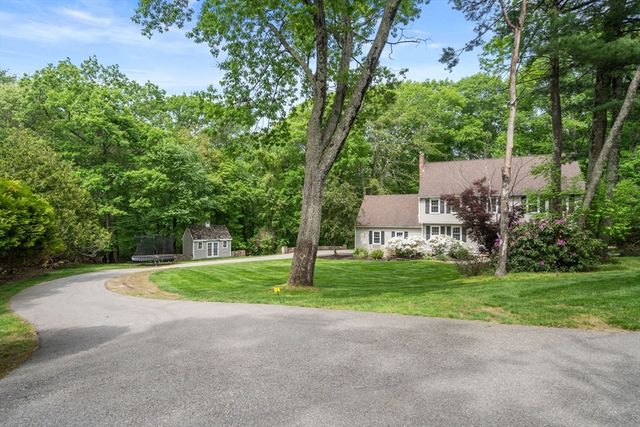 2 Garrison Ln, Southborough, MA 01772