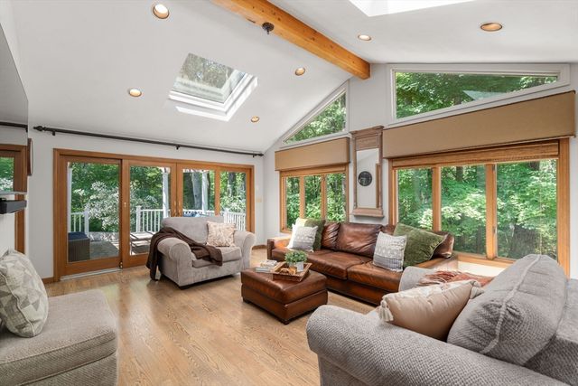2 Garrison Ln, Southborough, MA 01772