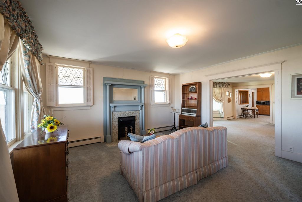 143 SE 140th Ave