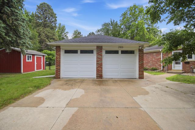 2103 3rd Avenue SW, Austin, MN 55912