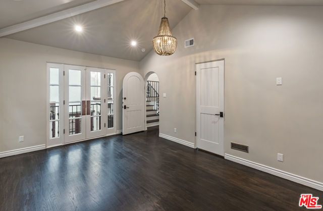 1467 N Kings Road, West Hollywood, CA 90069