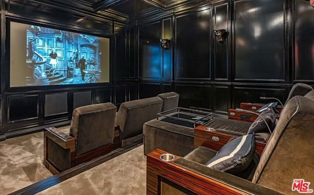1467 N Kings Road, West Hollywood, CA 90069