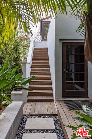 1467 N Kings Road, West Hollywood, CA 90069