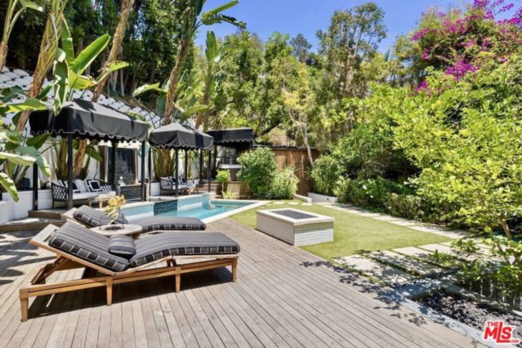 1467 N Kings Road, West Hollywood, CA 90069