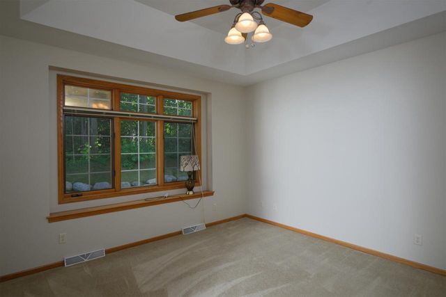 2315 Stoney LANE, Grafton, WI 53024