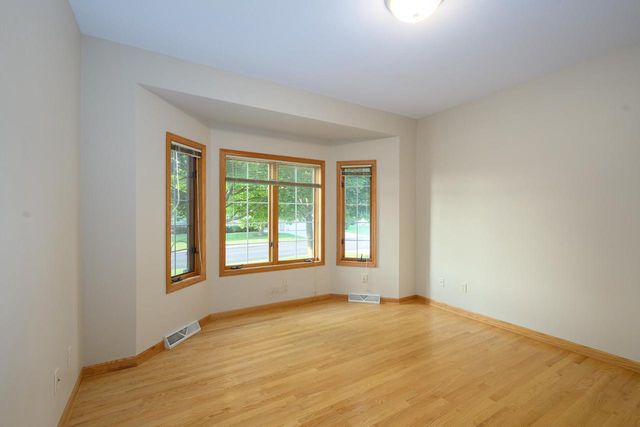 2315 Stoney LANE, Grafton, WI 53024