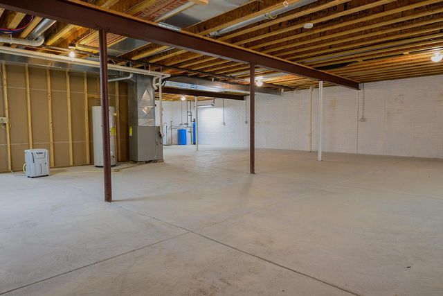 2315 Stoney LANE, Grafton, WI 53024