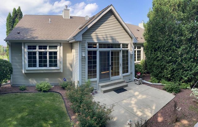 2315 Stoney LANE, Grafton, WI 53024