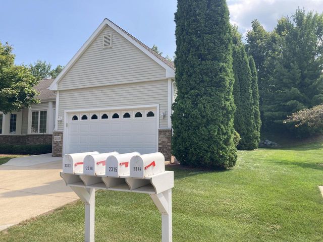 2315 Stoney LANE, Grafton, WI 53024