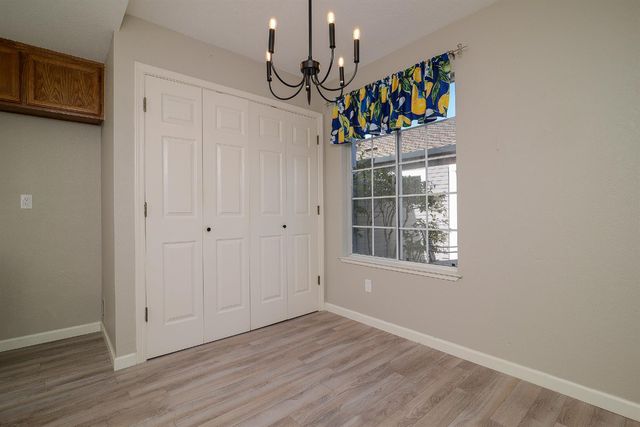 4055 Alex Ln, Carmichael, CA 95608
