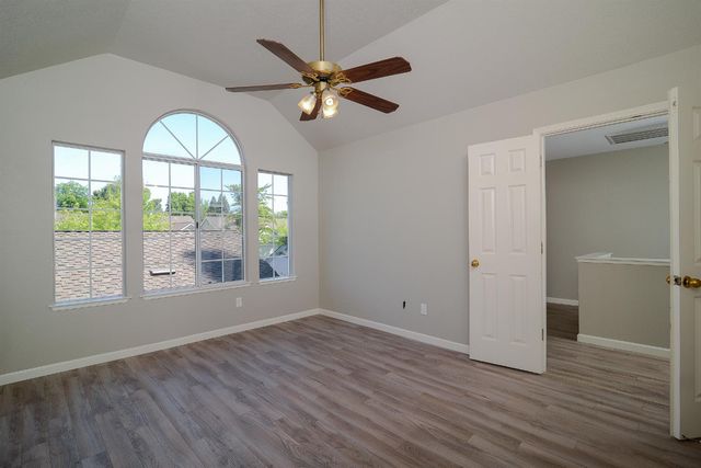 4055 Alex Ln, Carmichael, CA 95608