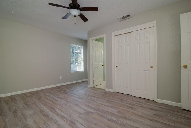 4055 Alex Ln, Carmichael, CA 95608