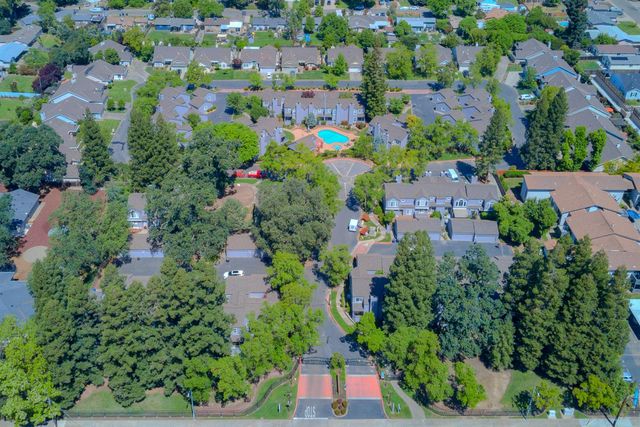 4055 Alex Ln, Carmichael, CA 95608