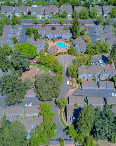 4055 Alex Ln, Carmichael, CA 95608