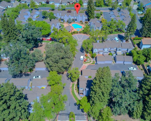 4055 Alex Ln, Carmichael, CA 95608