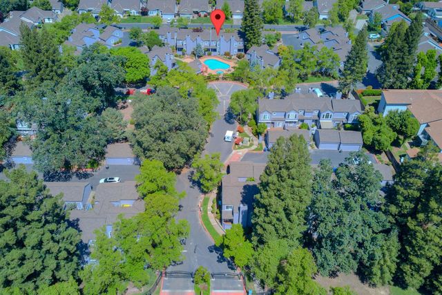 4055 Alex Ln, Carmichael, CA 95608
