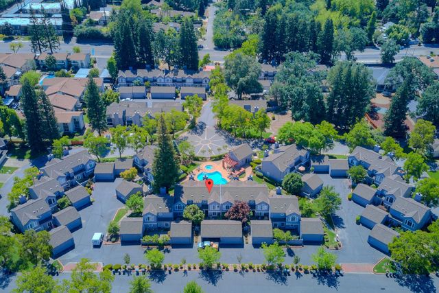 4055 Alex Ln, Carmichael, CA 95608